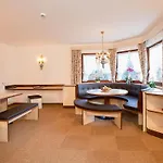 Apartamento Alpin-6 By Interhome