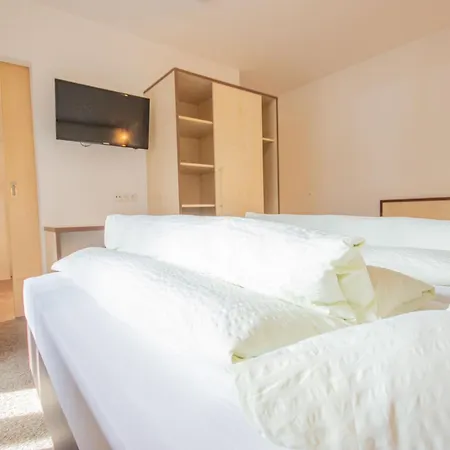 Alpin-6 By Interhome * זולדן